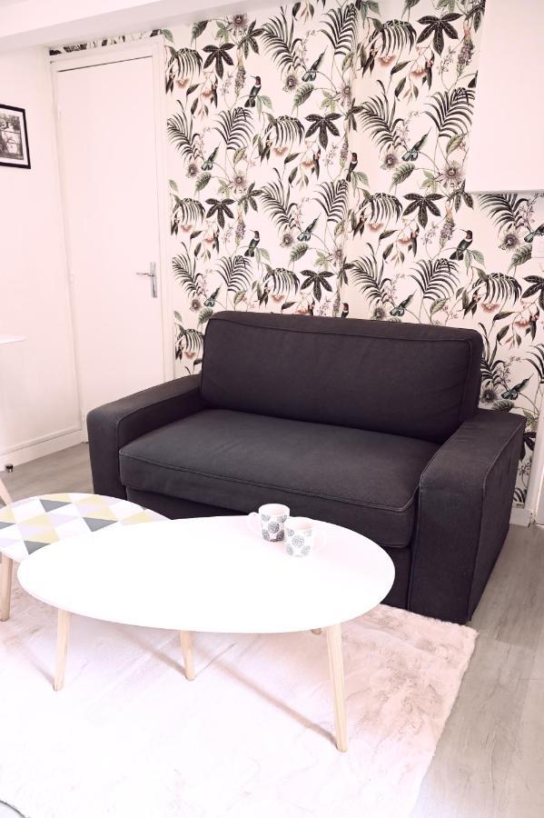 Studio En Duplex En Centre Ville Laval  Bagian luar foto